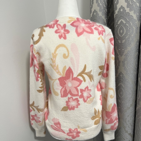 LOFT Pullover Sweater - Picture 4 of 8